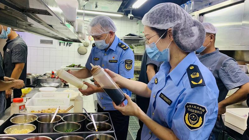 代工与自产：复合调味料企业的两条分岔路