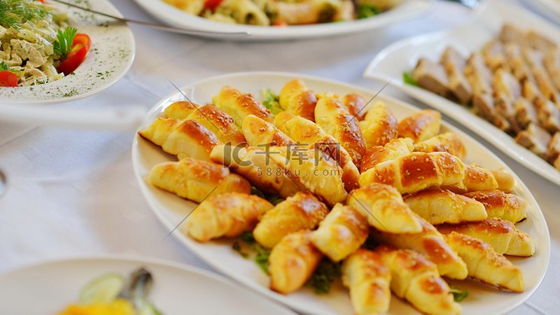 揭秘网红零食批发一件代发的背后