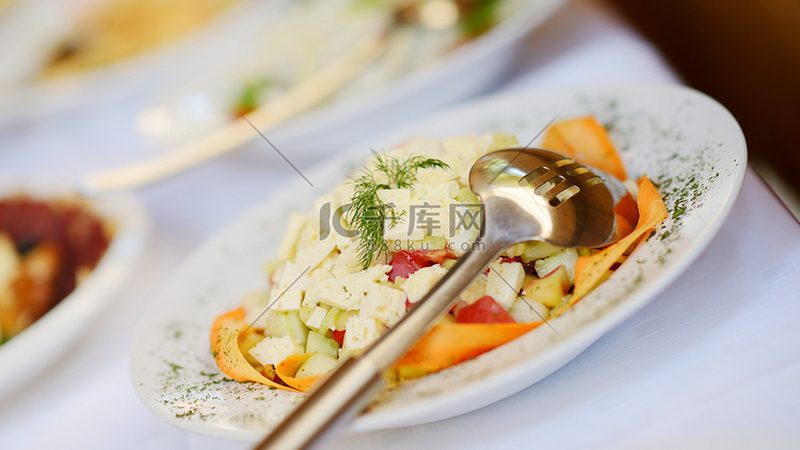 食品招商平台：揭秘成功案例背后的逻辑